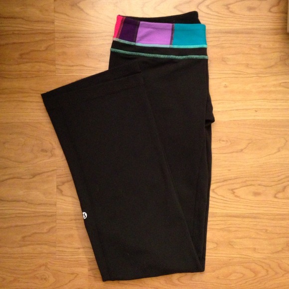 SOLD Lululemon Rock Out Pant