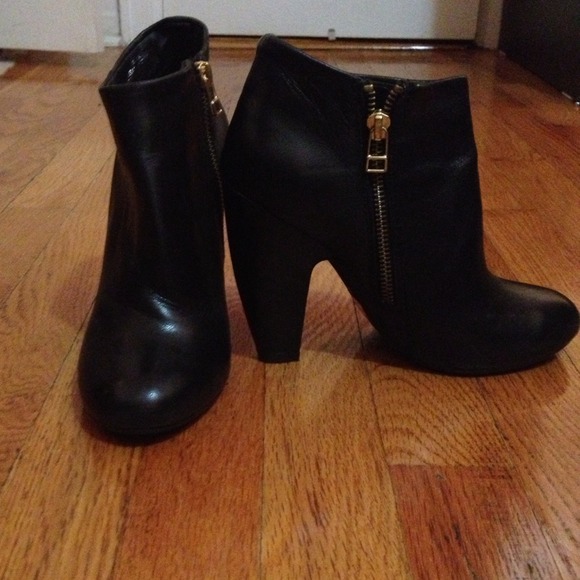 Ankle boots