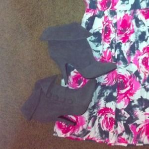 REDUCED!Brand new Suede charcoal color bootiesNWOT