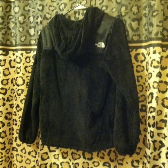 North Face Girls' Oso Hoodie - Picture 2 of 4