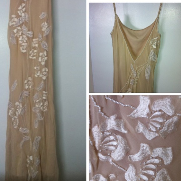 ⛔SOLD⛔CACHE evening gown✨ - Picture 3 of 4