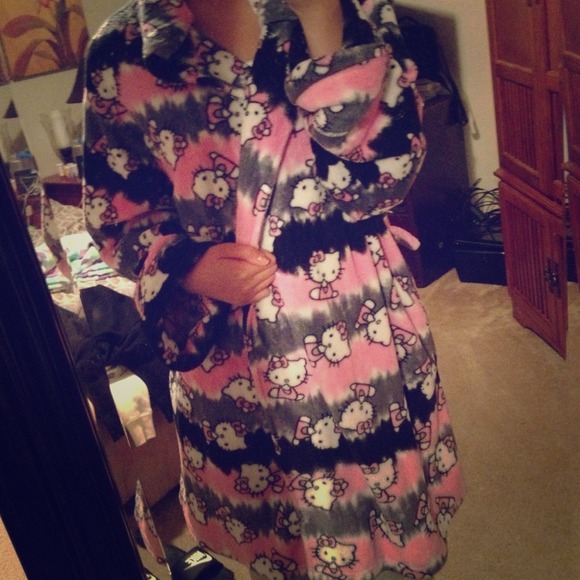 Hello kitty robe