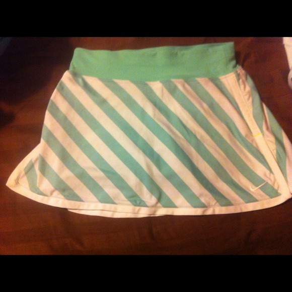 Nike Other - Nike tennis XS skirt