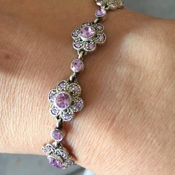 ❌SOLDCute Monet bracelet!!