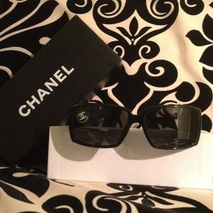 CHANEL Sunglasses