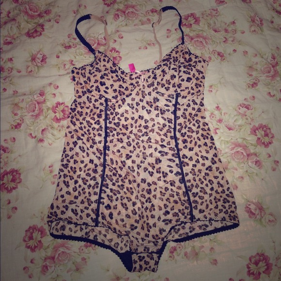 Cheetah print linger! NWOT