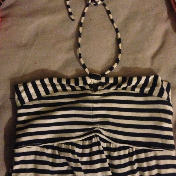 Striped Twist neck halter top - Picture 2 of 3