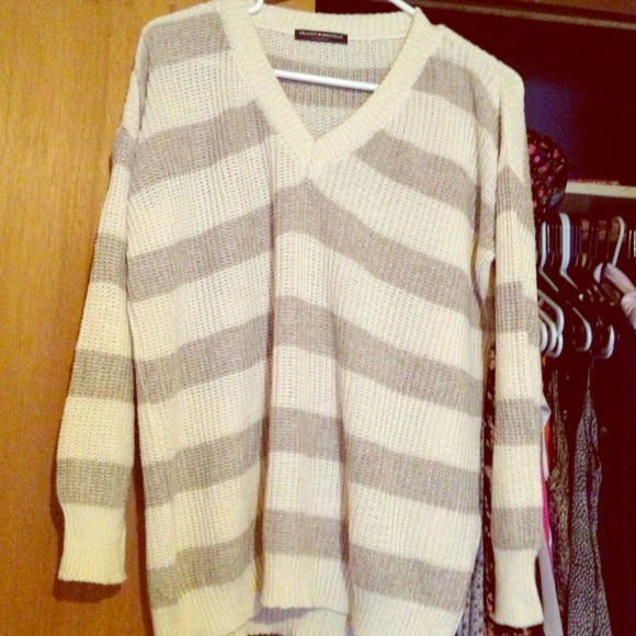 ❌TRADED❌ REDUCED Brandy Melville Sweater