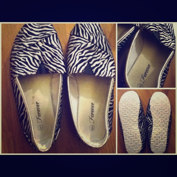 Zebra Print Slip Ons 👡