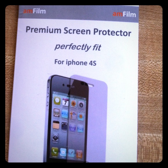 iPhone 4/4s screen protectors💋