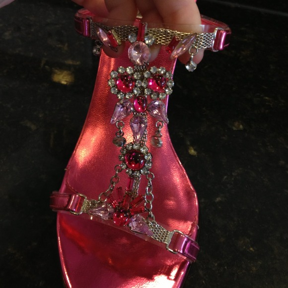 Sold - Picture 3 of 4