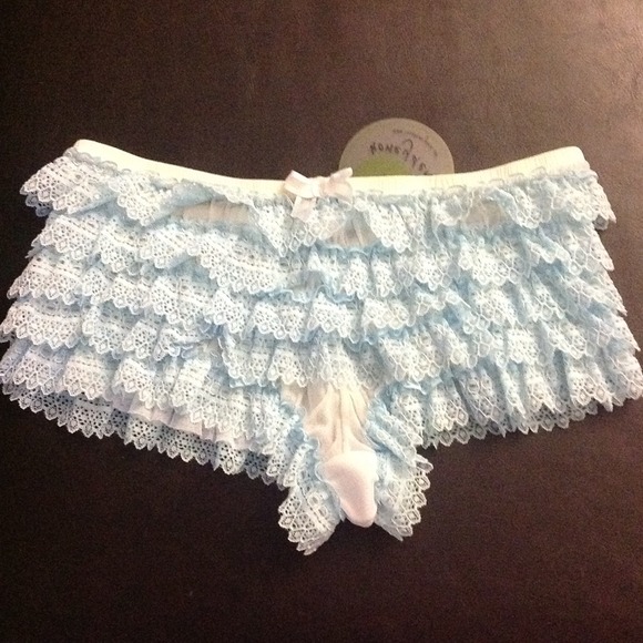 🚫🚫SOLD🚫🚫Honeydew ruffle rhumba panties