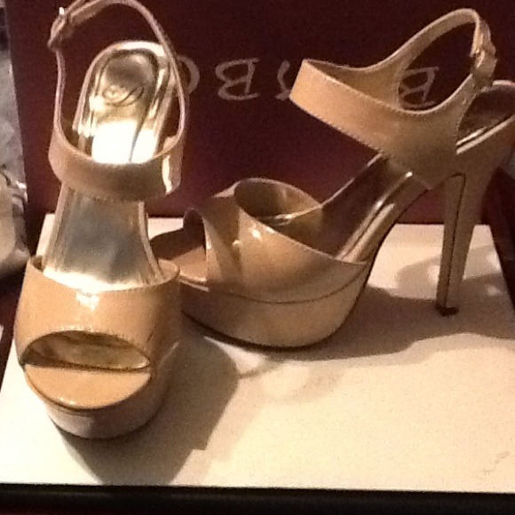 "Sale" very pretty shoes