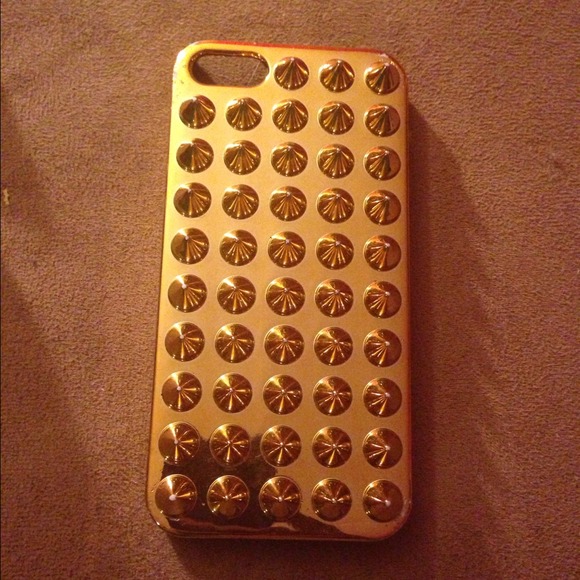 Spikey Gold iPhone 5 case! ⭐ (STILL AVAILABLE)