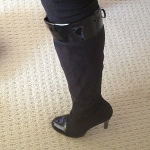 BCBG boots