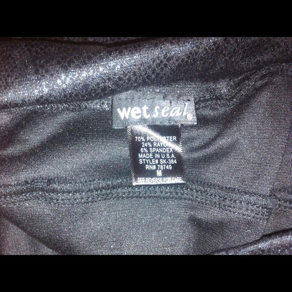 🚫SOLD🚫Python Peplum Skirt - Picture 4 of 4