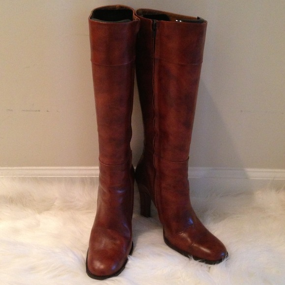 ⭐️HOST PICK⭐️J.CREW - Vintage Boots - Picture 3 of 4