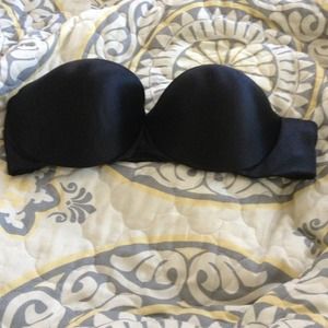 ️✂️PRICE CUT  Black strapless bra 38C