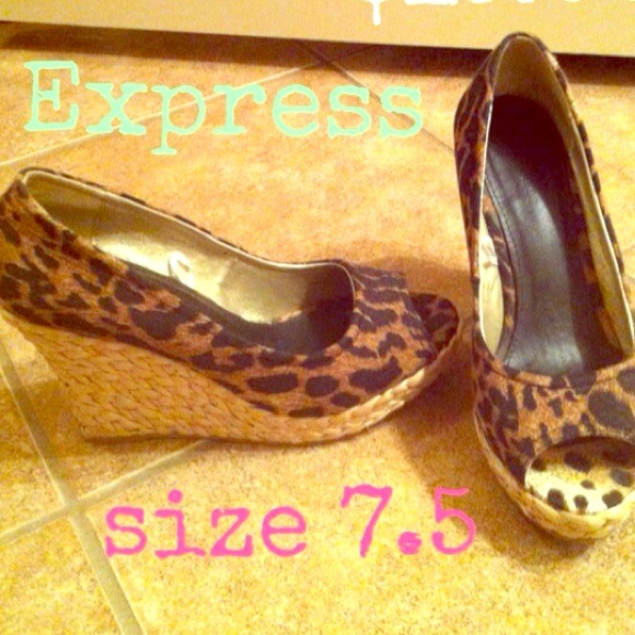 Leopard wedge