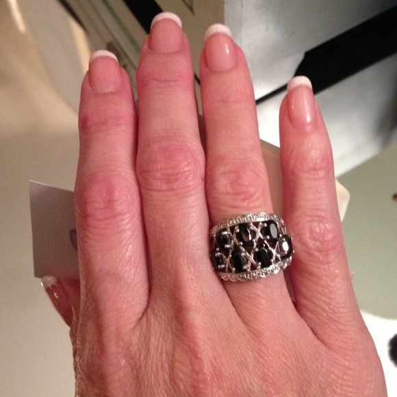 Sterling Silver Black Onyx Ring - Picture 3 of 4