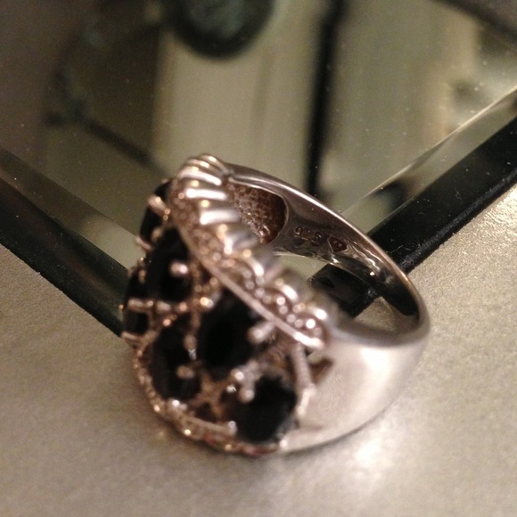 Sterling Silver Black Onyx Ring - Picture 4 of 4