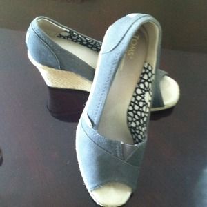 Toms wedges