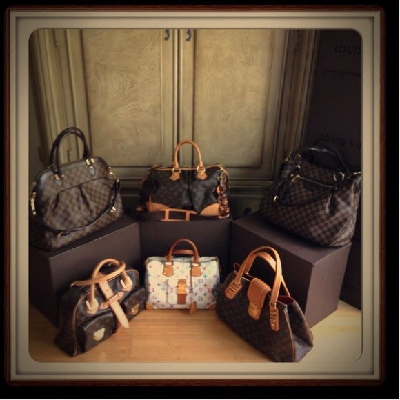 🎀💕🎀My dwindling Louis Vuitton Collection🎀💕🎀 - Picture 2 of 2