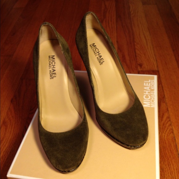 Michael Kors "Devon Pump"