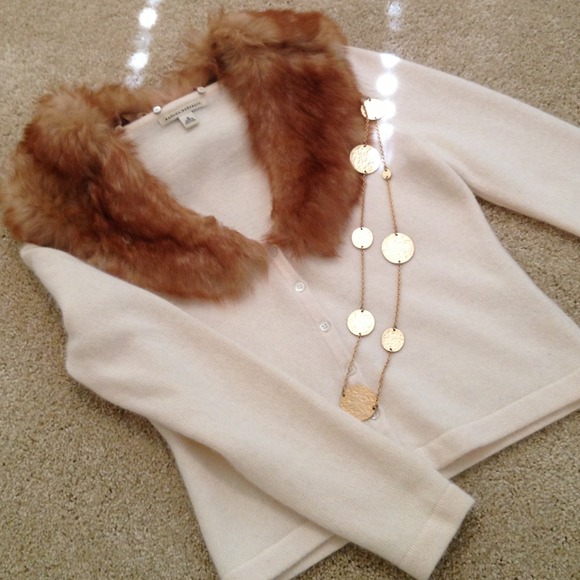 SWETER - Picture 2 of 2