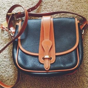 ❌SOLD❌Authentic Vintage Dooney and Bourke