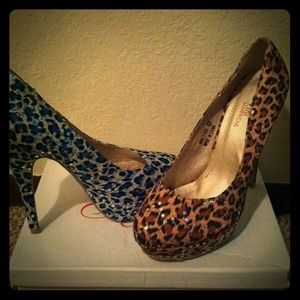 Cheetah print pumps