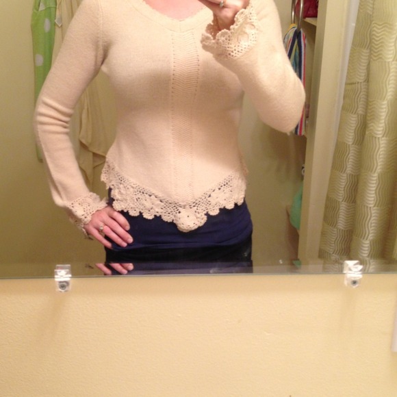 Anthropologie Lace Sweater - Picture 4 of 4