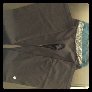 Lululemon flared Yoga Pants