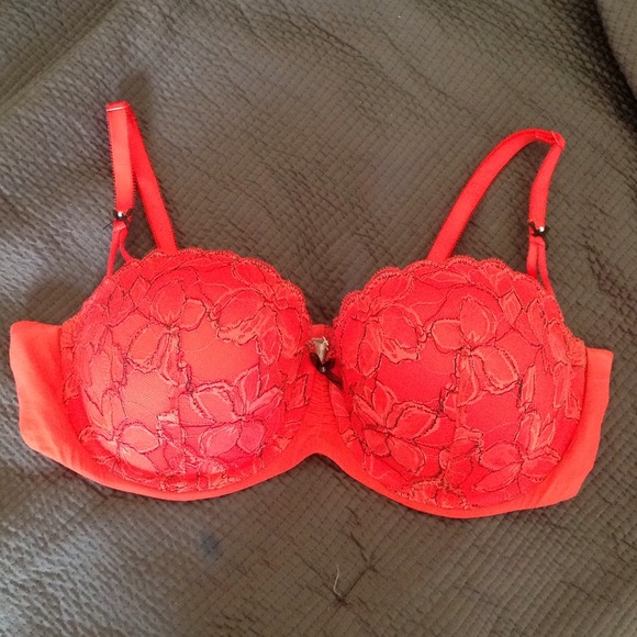 Victoria's Secret 38C Bra