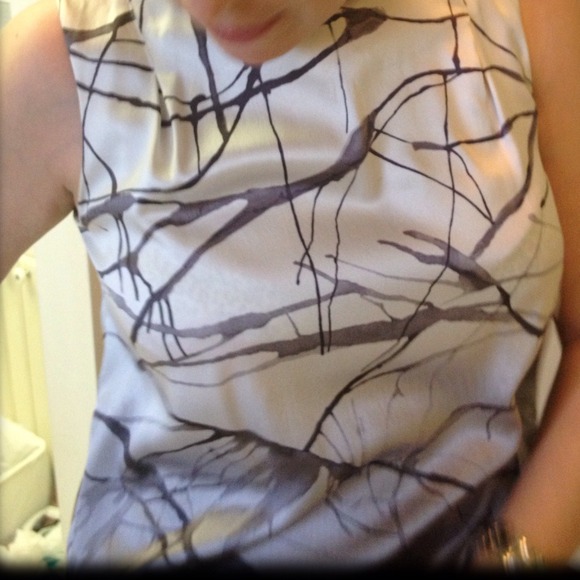 CLOSING SALE Vince Silk Textural Ombré Top-NWOT - Picture 2 of 4