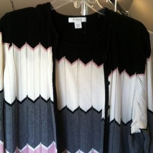 Bundled with purple wrap shirt.