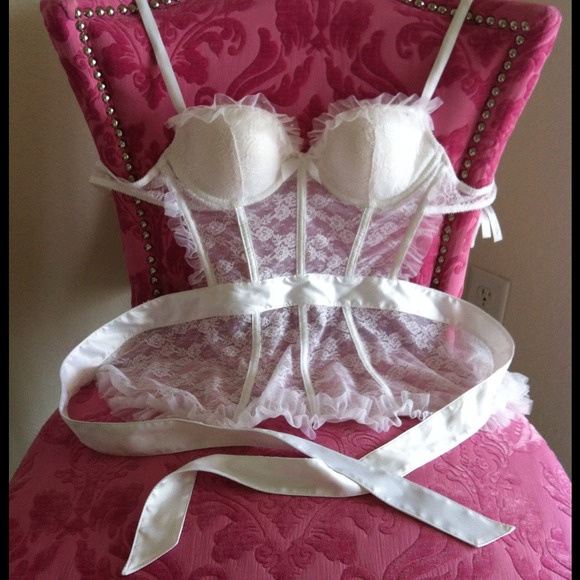 Victoria's Secret I Do white bridal lingerie 34C