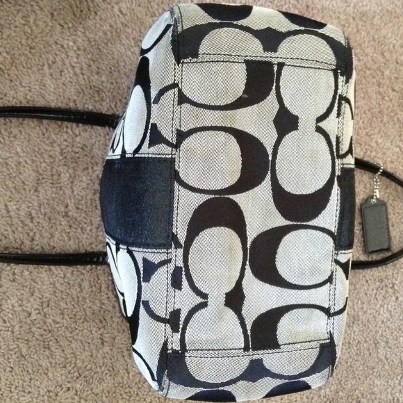 Coach bag ❤️SOLD❤️ - Picture 4 of 4