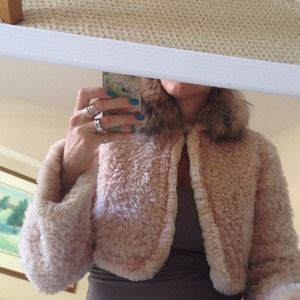 🎉HOST PICK 11/20🎉Beaver and raccoon half jacket