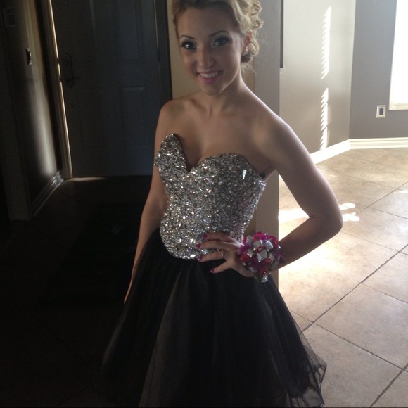 💠PRICE REDUCTION💠Terani homecoming or prom dress - Picture 1 of 4