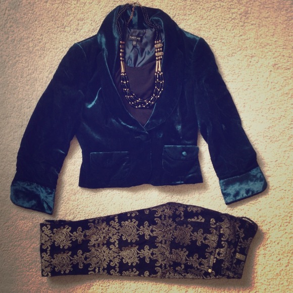SOLD❗Teal Velvet Cropped Blazer