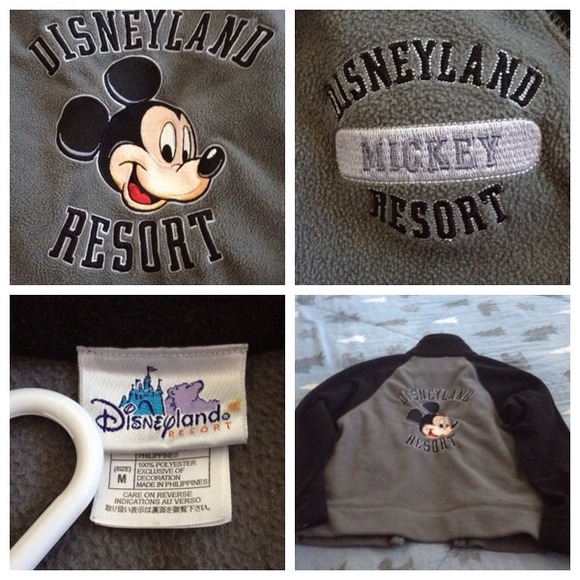 Disney land kids jacket 🙇 - Picture 2 of 4