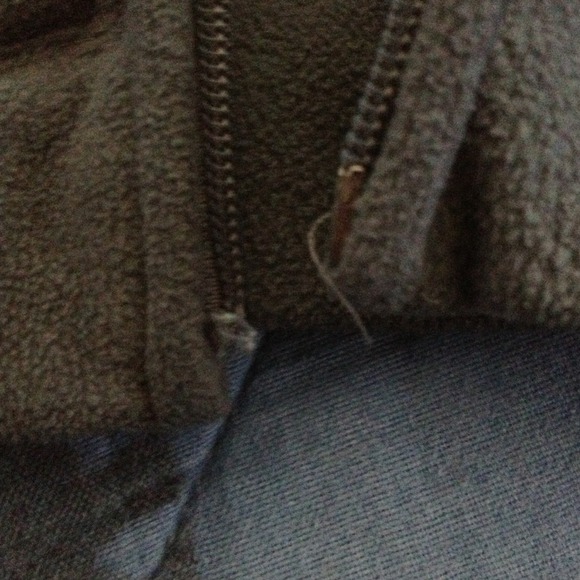 Disney land kids jacket 🙇 - Picture 3 of 4