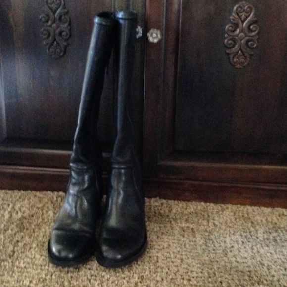 Soft Black Leather Boots - Picture 1 of 4