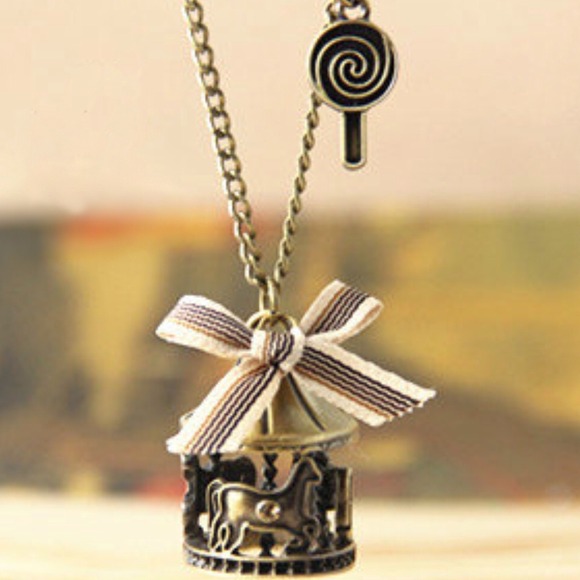 Jewelry - Carousel Necklace