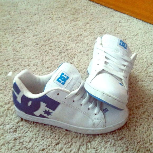 Dc skate shoes