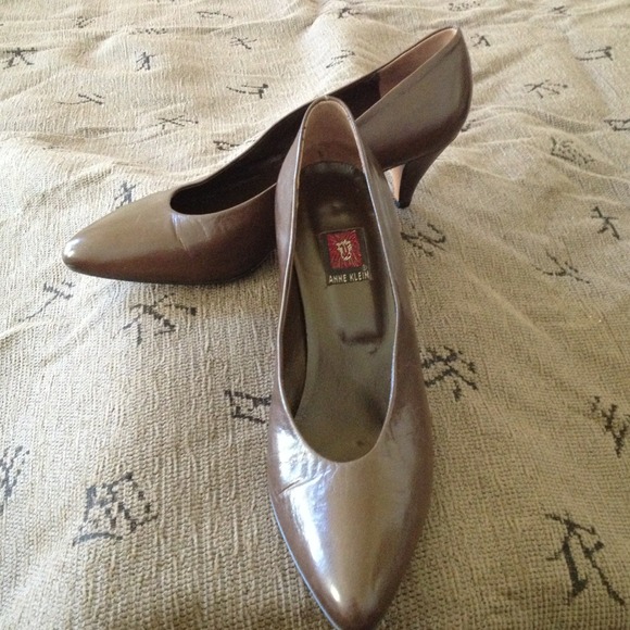 Anne Klein Chocolate Brown Pumps Size 8 M