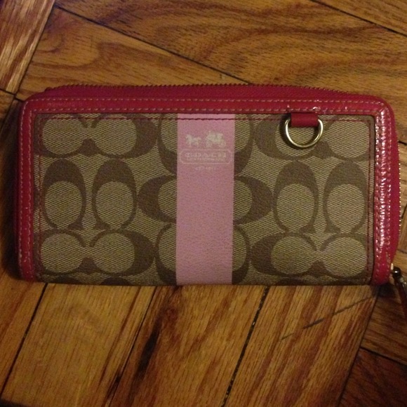 Zip around coach wallet.