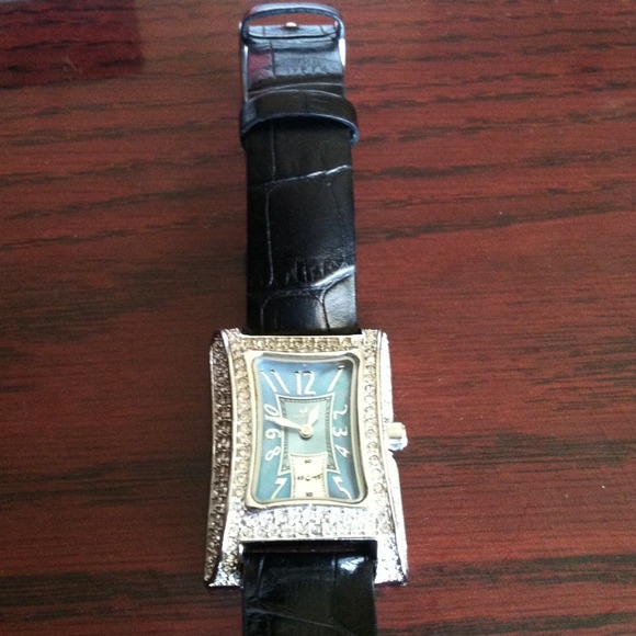 Adee Kaye women\'s watch! Flashy and stylish! main image 4