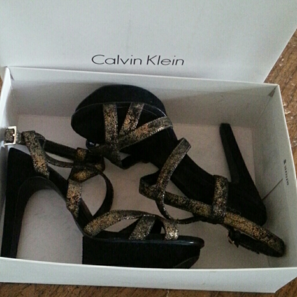 Really Hot Calvin Klein's heels .